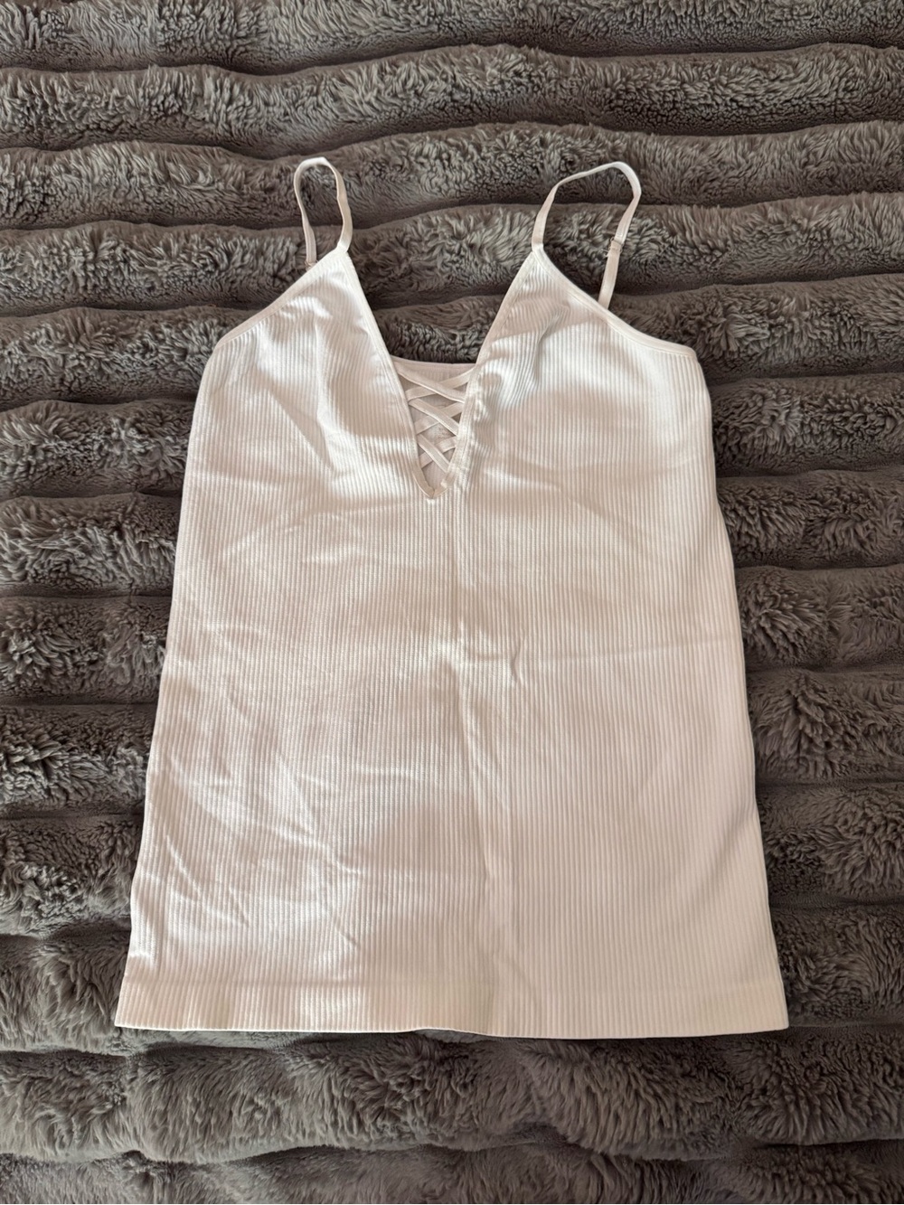 Free People White Ribbed Cami Tank with trend design v-neck